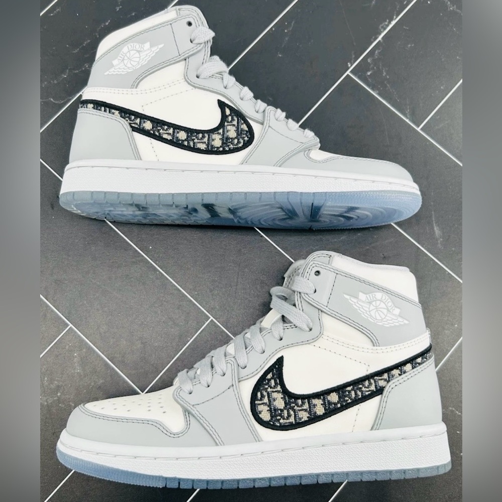 NEW Air Dior *AUTHENTIC* Hi-Top *SOLD OUT* Sneakers